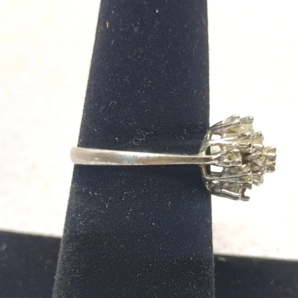 Vintage Style Silver Tone Faux Diamond Cluster Flower Statement Ring Size 7.25